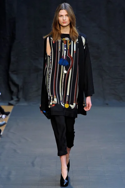 Look 37